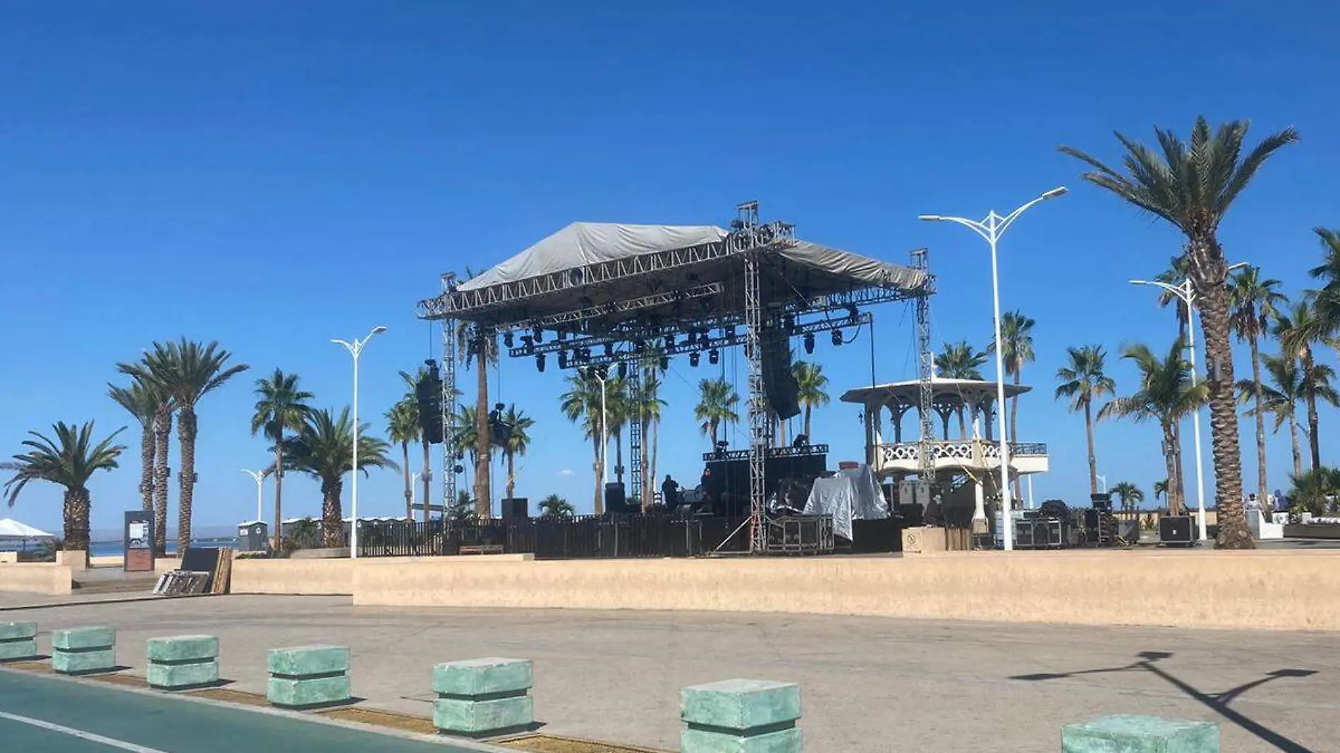 Malecon la paz cierre vial